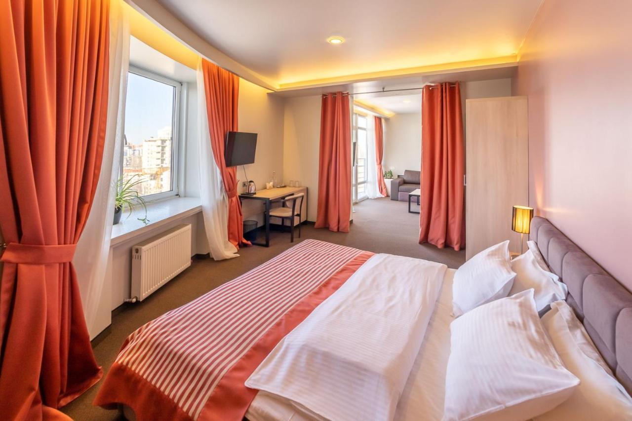 Mini-hotel People فندق أوديسا